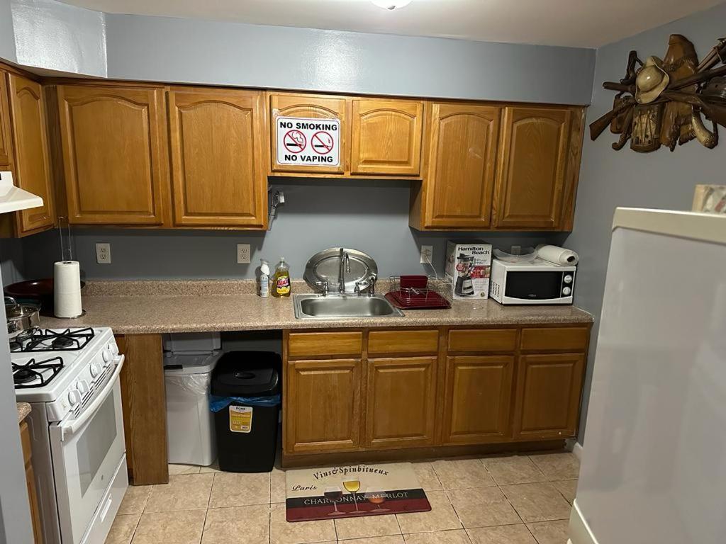 Divine Guest House Room D. 6Mins Near Ewr Newark Airport, 4Mins To Penn Station / Prudential Exterior foto